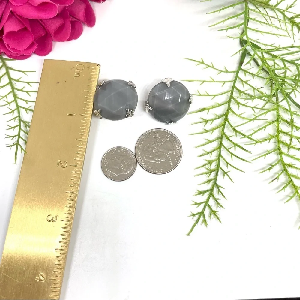VINTAGE⚜️RARE VOGUE Smoky Faceted Glass Crystal Clip Earrings